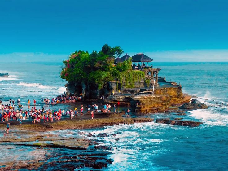 Tanah Lot Bali- سواق بالي اندونيسيا  – سائق باليني