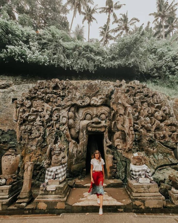 Goa Gajah Bali-سواق بالي